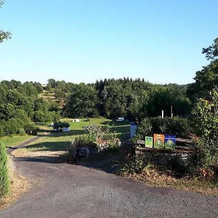 D'hotes De L'etang Maison d'hôtes Champs-Sur-Tarentaine-Marchal